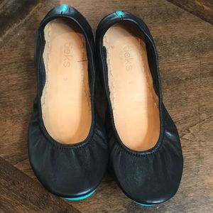 Size 8 Black matte Tieks
